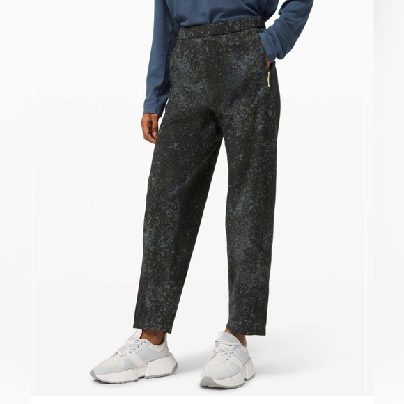 ✨RARE✨Lululemon Azul Jogger Print Lululemon Lab.  Planet Surface Blue Moon Fog - Picture 6 of 10